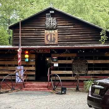 Roys Country Corral - Entrance - Barbeque Near Me - Lumberton, North Carolina