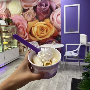 Krispy Mango Cafe & Bakeshop - Ice Cream & Frozen Yogurt Near Me - Huntington, New York Krispy Mango Cafe & Bakeshop - Ice Cream & Frozen Yogurt Near Me - Huntington, New York
