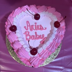 Mary's Bakery - Vanilla strawberry cake