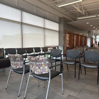 Discover Vision Centers - Nice waiting area - Optometrists Near Me - Lee's Summit, Missouri Discover Vision Centers - Nice waiting area - Optometrists Near Me - Lee's Summit, Missouri
