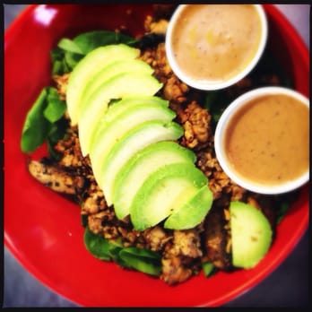 Mellow Mushroom Sandy Springs - My salad creation: spinach with portobello, avocado and double tempeh. - Pizza Near Me - Sandy Springs, Georgia