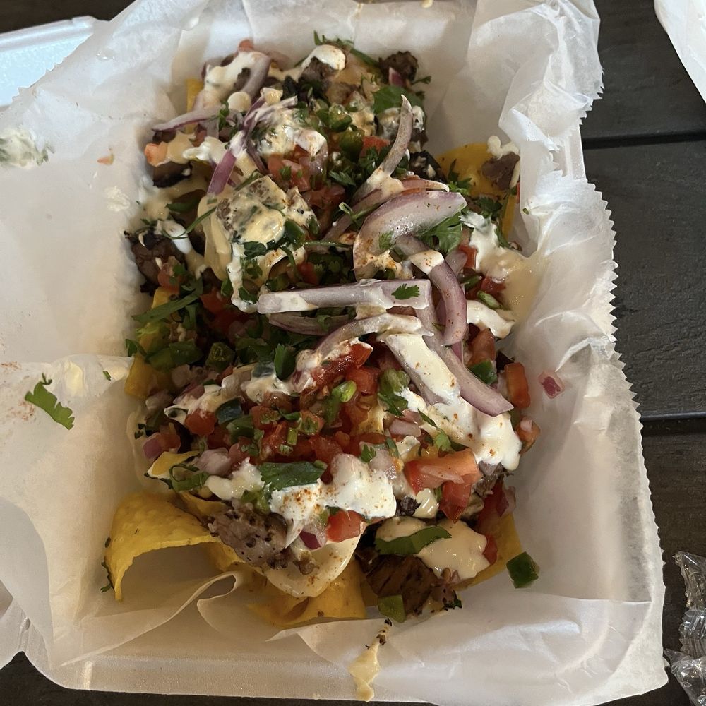 Loflin Yard - Bbq nachos with brisket - New American Near Me - Memphis, Tennessee Loflin Yard - Bbq nachos with brisket - New American Near Me - Memphis, Tennessee