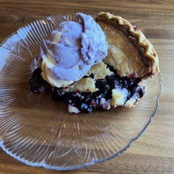 The Chart Room - Blueberry pie with blueberry icecream - Seafood Near Me - Bar Harbor, Maine