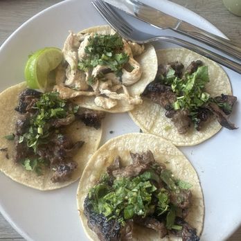 Taco Margarita - MINI TACOS CARNE ASADA and CHICKEN FAJITA - Tacos Near Me - Austin, Texas Taco Margarita - MINI TACOS CARNE ASADA and CHICKEN FAJITA - Tacos Near Me - Austin, Texas
