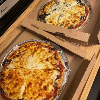 La Villa - Gluten free pizza delivery - Pizza Near Me - Chicago, Illinois