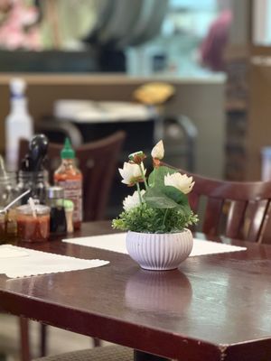 LOTUS BISTRO by null