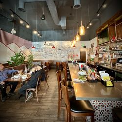 Pho Saigon House - Decor was nice but the food didn't match
