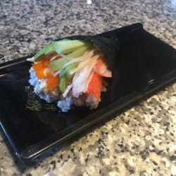 Sushi Roll - Cono de Tampico con surimi de cangrejo.