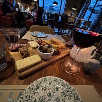 Chloe - charcuterie - American Near Me - Minneapolis, Minnesota