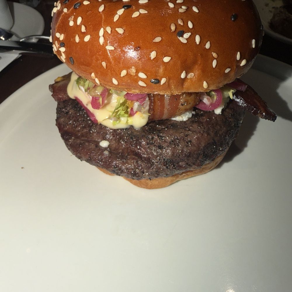 Gordon Ramsay Burger - Wagyu burger - Burgers Near Me - Las Vegas, Nevada Gordon Ramsay Burger - Wagyu burger - Burgers Near Me - Las Vegas, Nevada