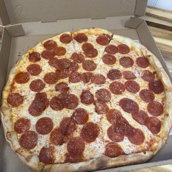 Dino's Pizza Kitchen - 16" NY Pepperoni - Pizza Near Me - Livermore, California