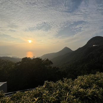 山頂廣場 - Photo from the mall overlook - Shopping Centers Near Me - Hong Kong, HK