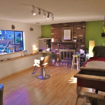 Ginkgo & Maple Salon - Hair Salons Near Me - North Vancouver, British Columbia Ginkgo & Maple Salon - Hair Salons Near Me - North Vancouver, British Columbia