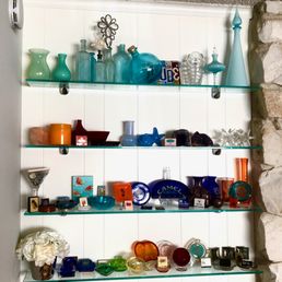 glass shelving for antiques showcase