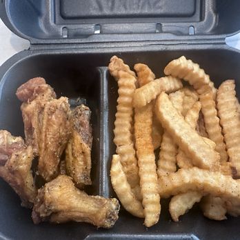 Zaxbys - Overcooked wings and soggy fries. - Salad Near Me - Charlotte, North Carolina Zaxbys - Overcooked wings and soggy fries. - Salad Near Me - Charlotte, North Carolina