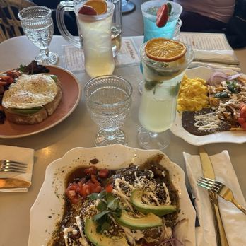 Mamimosas - Huevos Rancheros and the Minty Mami (Mojito) - Breakfast & Brunch Near Me - West Covina, California