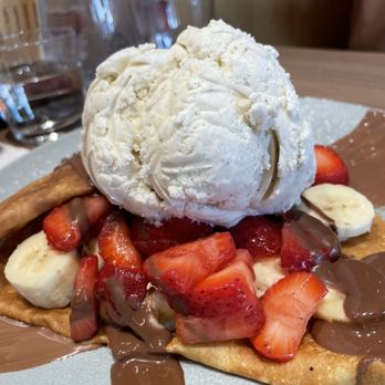 Demetres Shops At Don Mills - Splitsonian - french crepe - Desserts Near Me - Toronto, Ontario