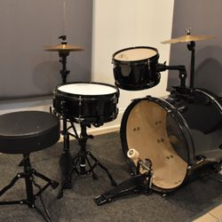 Andrew Toy Drum Lessons