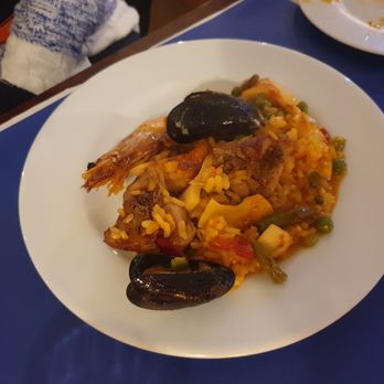 Restaurant La Paella - Paella valenciana - Spanish Near Me - Amsterdam, New Hampshire Restaurant La Paella - Paella valenciana - Spanish Near Me - Amsterdam, New Hampshire