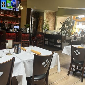 Citrus City Grille - Inside dining - Desserts Near Me - Orange, California Citrus City Grille - Inside dining - Desserts Near Me - Orange, California