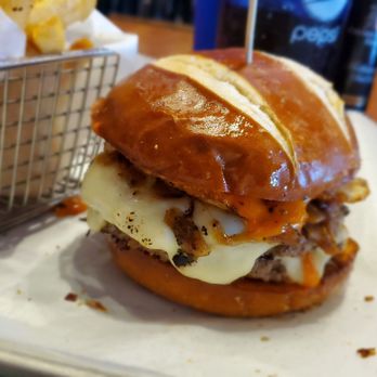 Brgr Stop - Get Smashed - American Near Me - Fort Lauderdale, Florida