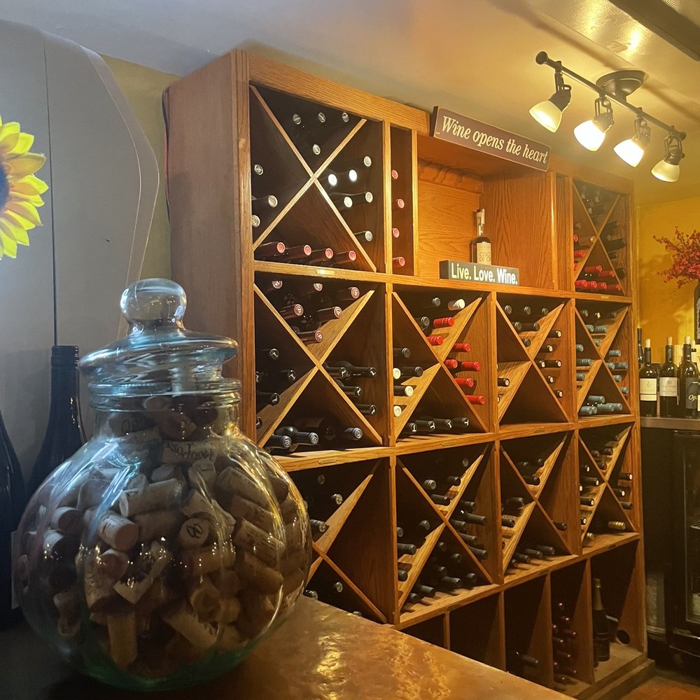 Cafe Della Via - Inside - Italian Near Me - Cayucos, California Cafe Della Via - Inside - Italian Near Me - Cayucos, California