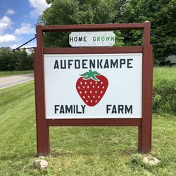 Aufdenkampe Family Farm - Great place for strawberries