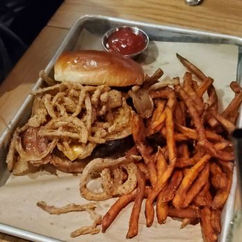 BJ's Restaurant & Brewhouse - Burger BJ smokehouse - Pizza Near Me - Henrico, Virginia BJ's Restaurant & Brewhouse - Burger BJ smokehouse - Pizza Near Me - Henrico, Virginia