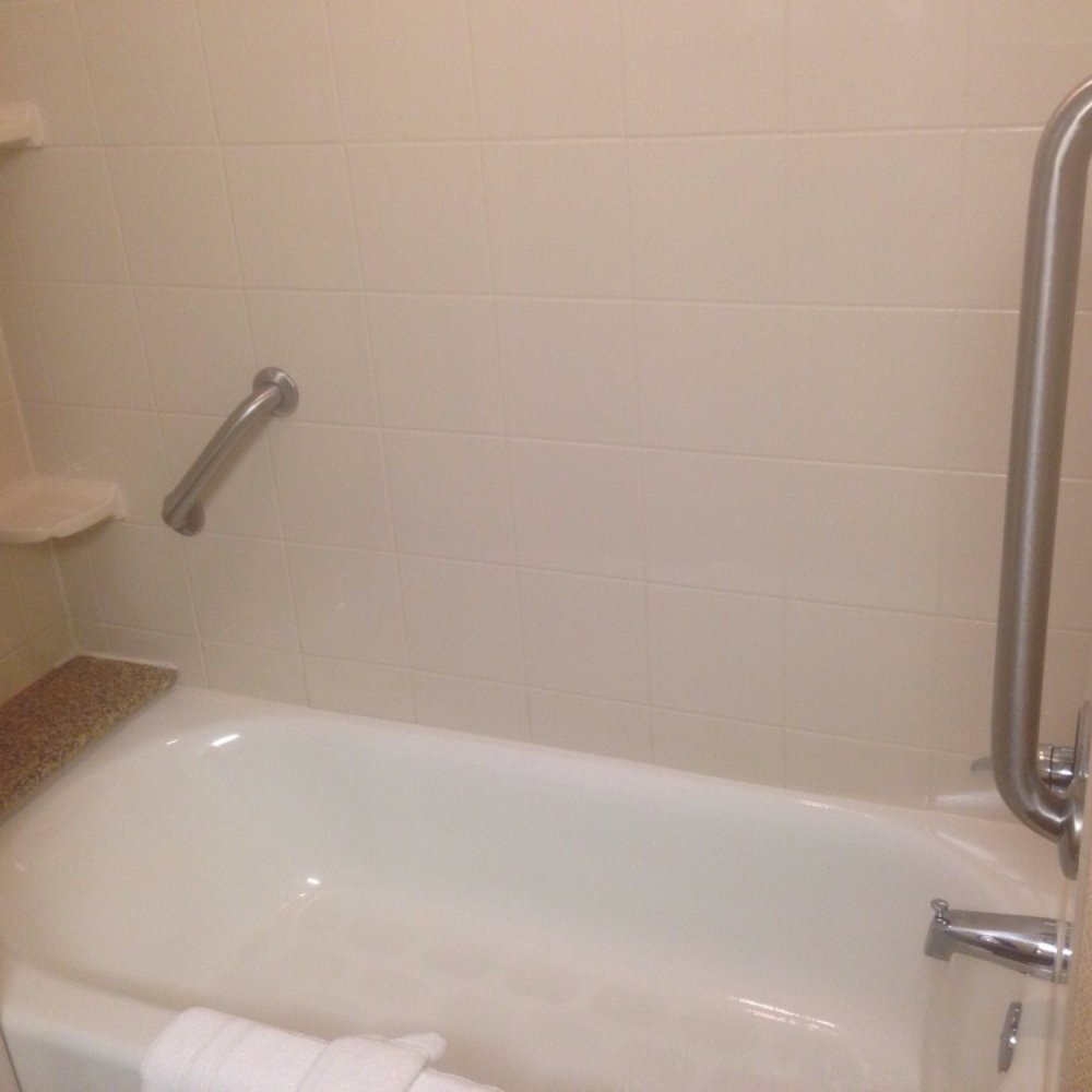 Shower/Tub Shower/Tub