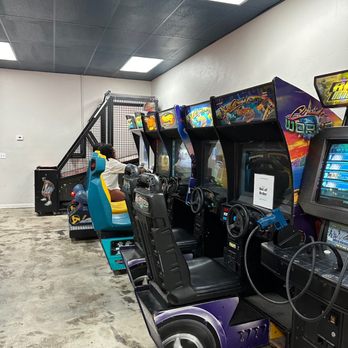 Mr. Putter's Family Fun Center: Andy's Awesome Arcade - More games - Arcades Near Me - Atascadero, California