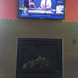 BIGGBY COFFEE - Tv and fire place