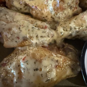 Buffalo Wild Wings - Garlic parm - Sports Bars Near Me - Willoughby, Ohio