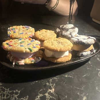 Búho Bar - Boozy Ice Cream Sandwiches - Cocktail Bars Near Me - Charlotte, North Carolina