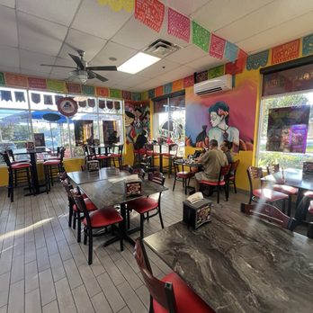Quesa Loco - Inside dining - New Mexican Cuisine Near Me - Apopka, Florida