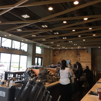 Starbucks - Coffee & Tea Near Me - Liberty Township, Ohio