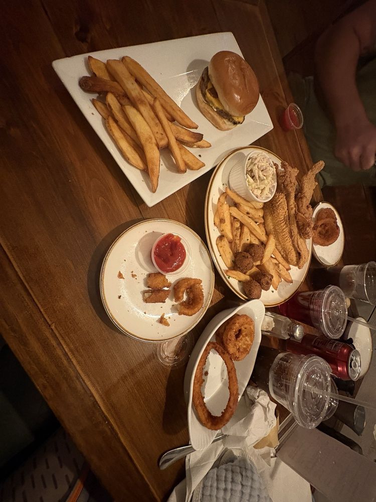 Social spots from Hooker Grocer + Eatery