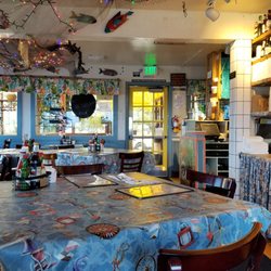 Barbara's Fishtrap - INSIDE SEATING