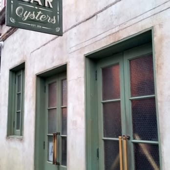 Maison Premiere - unassuming front - Seafood Near Me - Brooklyn, New York