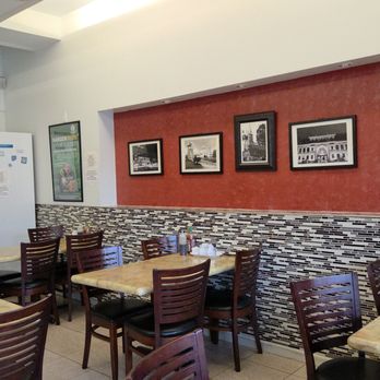 Saigon's Restaurant - Inside - Vietnamese Near Me - Honolulu, Hawaii