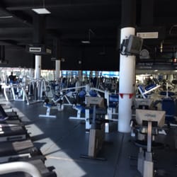 Golden's Gym - Entrenando con los campeones !!!