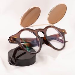 Feel free to bring in a frame you have that needs reglazing (new lenses)