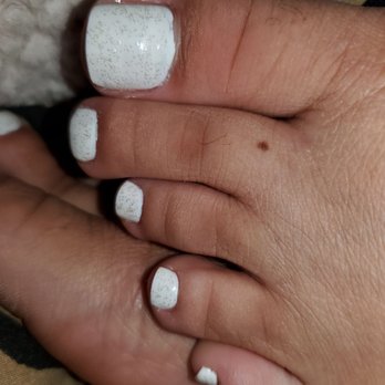 Blooming Nails Spa - Poor paint job on big toe - Nail Salons Near Me - San Pablo, California Blooming Nails Spa - Poor paint job on big toe - Nail Salons Near Me - San Pablo, California