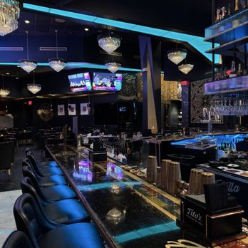Estella Patriot Place - Bar area - New American Near Me - Foxborough, Massachusetts Estella Patriot Place - Bar area - New American Near Me - Foxborough, Massachusetts