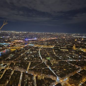 La Tour Eiffel - Landmarks & Historical Buildings Near Me - Paris, 75