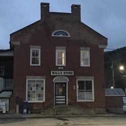 Will's Store - Parking right out front