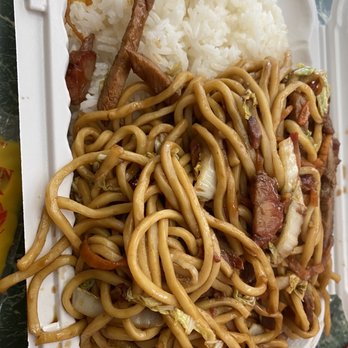 China King - Pork Lo Mein lunch special with white rice (they also give you a soda)--you can get fried rice at no additional cost - Chinese Near Me - New York, New York