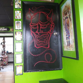 Little Vinnies West Side Tattoos - Tattoo Near Me - Windsor Mill, Maryland