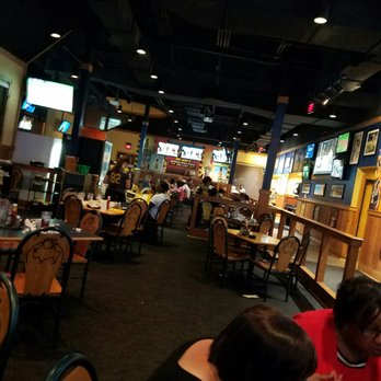 Buffalo Wild Wings - Chicken Wings Near Me - Baton Rouge, Louisiana