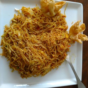 Hong Kong - Singapore Rice Noodlea - Chinese Near Me - Williamsburg, Virginia