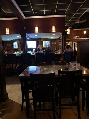 Rock & Rolls Sushi Lounge by null